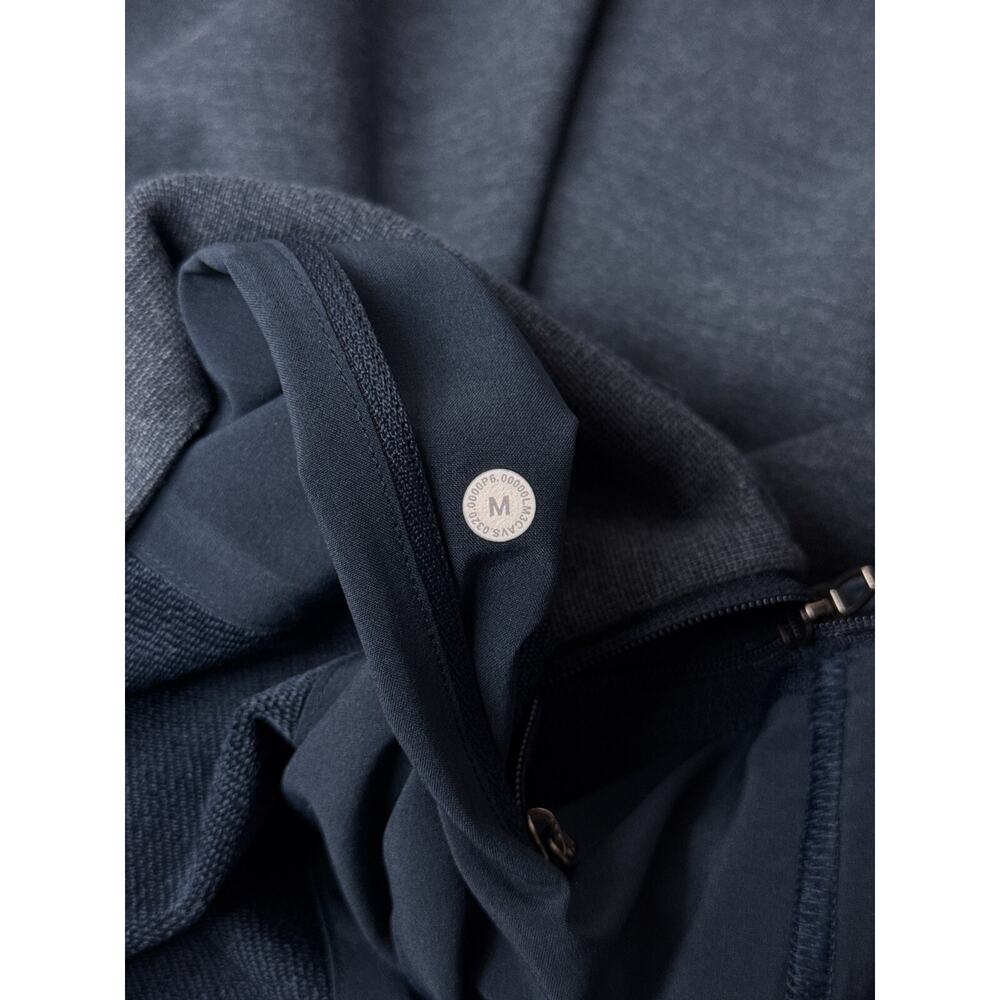 Lululemon City Crew Sweatshirt Medium Mens Barrys Fitness Blue Pullover - Picture 8 of 9